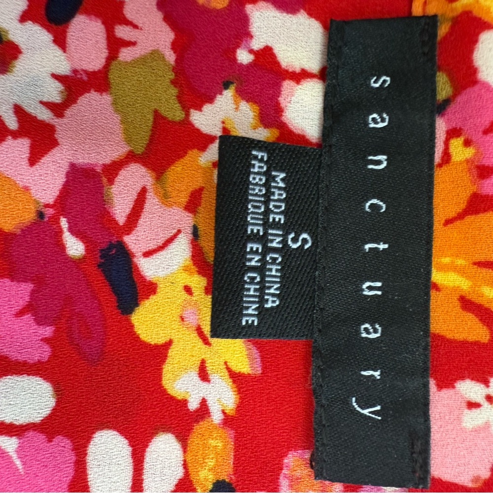 Sanctuary by Anthropologie Red Floral Button Up Long Sleeved Blouse. Size small - Picture 7 of 8